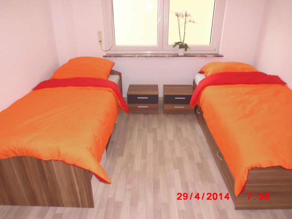 Frankfurt Airport & Fair Apartment Kelsterbach Eksteriør bilde